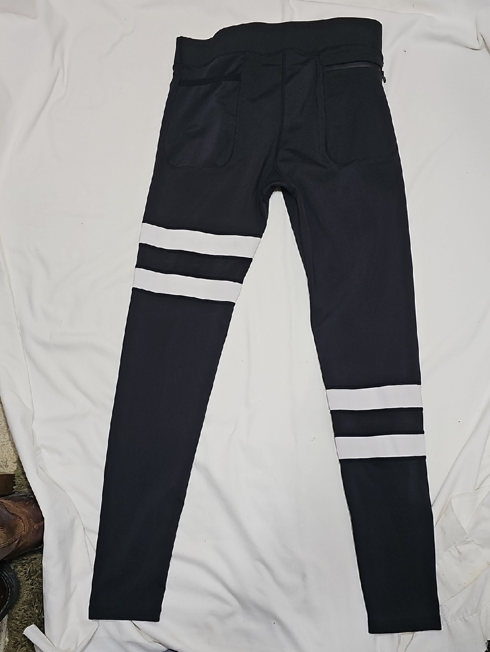 KAPOW Meggins Black Athletic Leggings with Contrast Accents - Picture 8 of 11